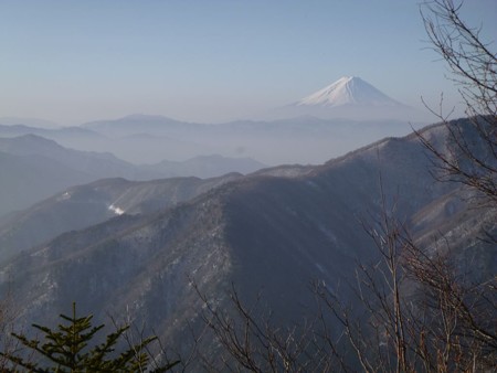 戸渡尾根 1800m付近から富士山