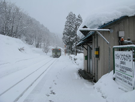 2008.02.05　長野　上桑名川駅は雪の中